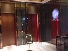 -OZONE 顶楼酒吧(香港丽思卡尔顿酒店)