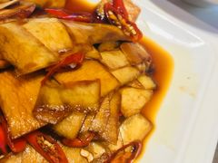 萝卜-老佛爷炭火蛙锅直营(清滨路总店)