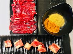 -牛里牛气· 榴莲海鲜鲜牛肉自助火锅·烤肉(华南城店)