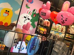 -LINE FRIENDS Garosu-gil Flagship Store