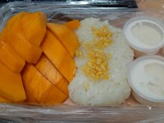 -陈记甜品窝(中山北路店)