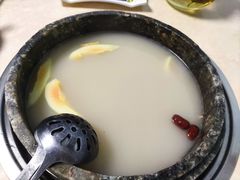 -墨脱石锅椰子鸡•香草鸭•东山羊(大东海店)