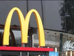 -麦当劳(展览路店)