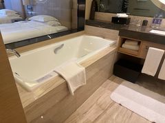 -广州花都皇冠假日酒店