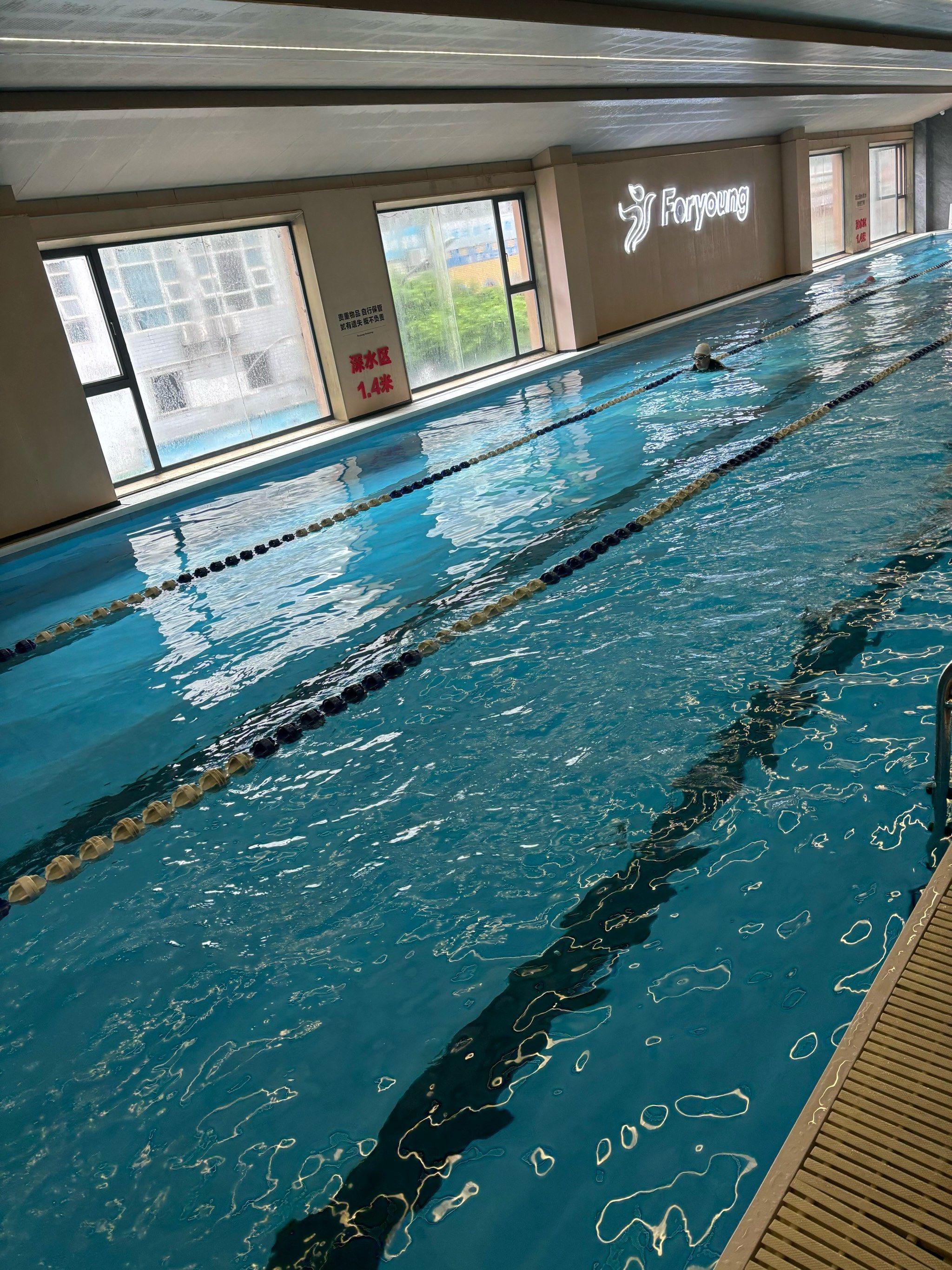 第一次游泳～下水后我感觉我就会了