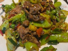 小炒黄牛肉-牛八宝桂林米粉(八里庄店)