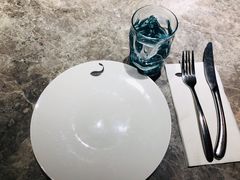 餐具摆设-Gray Whale 灰鲸餐厅(北美N1店)