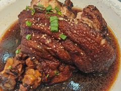-老码头黑皮肘子锅包肉熏酱水饺(文政街店)