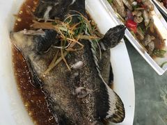 -四川小胡子海鲜(丁村万人海鲜广场店)