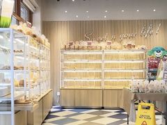 面包甜点陈列柜-85度C(生甜甜圈研究工坊·上海局门店)