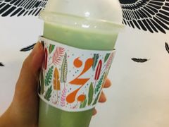 冰椰汁抹茶牛奶-HELLO 27 意面·沙拉·帕尼尼