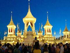 -皇家田广场(อนุสาวรีย์ทหารอาสา)