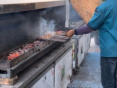 -烤肉小伙烤肉店