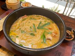 -银米·云南传统过桥米线(双廊黑金冠店)