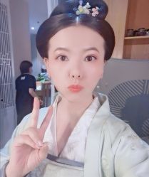 -盘子女人坊古装写真摄影(厦门总店)