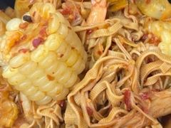 -多嘴超级肉蟹煲(杉杉国潮主题店)