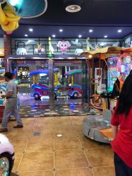 点击看大图 -卡通尼乐园(五彩世界店)