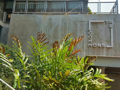 -ROAST coffee & eatery