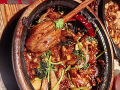 啫啫紫苏牛蛙-恭喜上堓砂锅焗·海鲜大排档(闵行龙湖店)