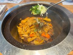 -山河屯铁锅炖·非遗东北菜(南山店)