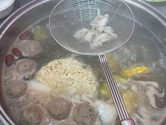 -官塘陈记鱼生·潮汕砂锅粥·牛肉火锅(潮枫路总店)