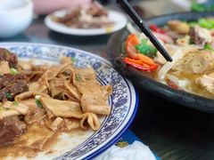 -壹阁胡羊焖饼(特色小吃街店)