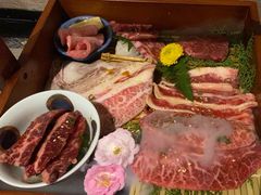 -山川小町·极番烧肉(新地假日广场店)