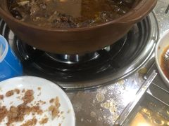 -胡须佬鸡煲四季火锅店(石厦西村直营店)