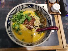 酸汤猪软骨面-和府捞面(EAC店)