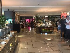 自助取餐区-厦门悦华酒店·绿庭主题自助餐厅