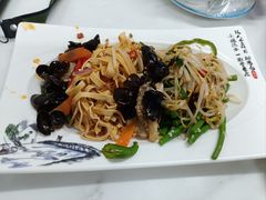 凉拌素菜拼盘-关记·河南烩面·大盘鸡