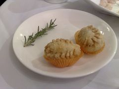 刺猬榴莲酥-上海老站(徐家汇店)