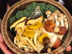 -三出山火锅(南京万象天地店)