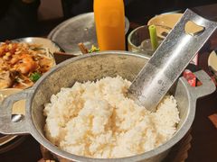 -Cuc Gach Quan Restaurant