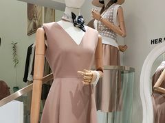 -Her Sight设计师女装集合店(静安华山路店)