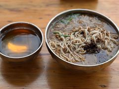 -正宗杨记普洱酸醋米线(总店)