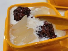 海底椰白雪黑糯米-榴芒港式甜品(长虹店)