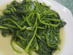 -鹤乡东北菜(崮山路店)