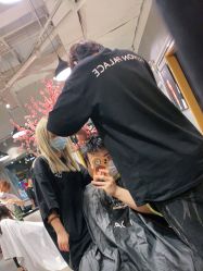 -时尚殿堂明星门店