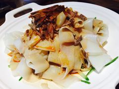 牛肉凉皮-颐和•海鲜砂锅粥•啫啫煲(奥林匹克广场店)