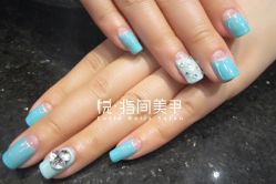 6 020----------悦指间美甲美睫