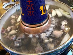 -毛辣果·贵州红酸汤牛肉火锅(西单店)
