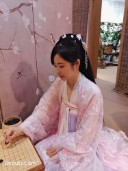 -汉仪华裳汉服馆(打浦桥店)