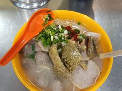 杂锦鱼蛋面-富记鱼蛋粉(西村店)