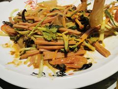 -大城·烧烤海鲜大排档(台东店)