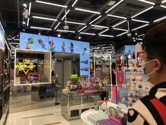 -泡泡玛特POPMART(侨福芳草地店)