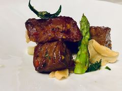 羅勒油香M9和牛鴨肝-宝丽轩中餐厅BAOLIXUAN