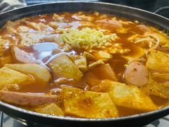 部队火锅-HONGA HONGA雄家(曹路店)