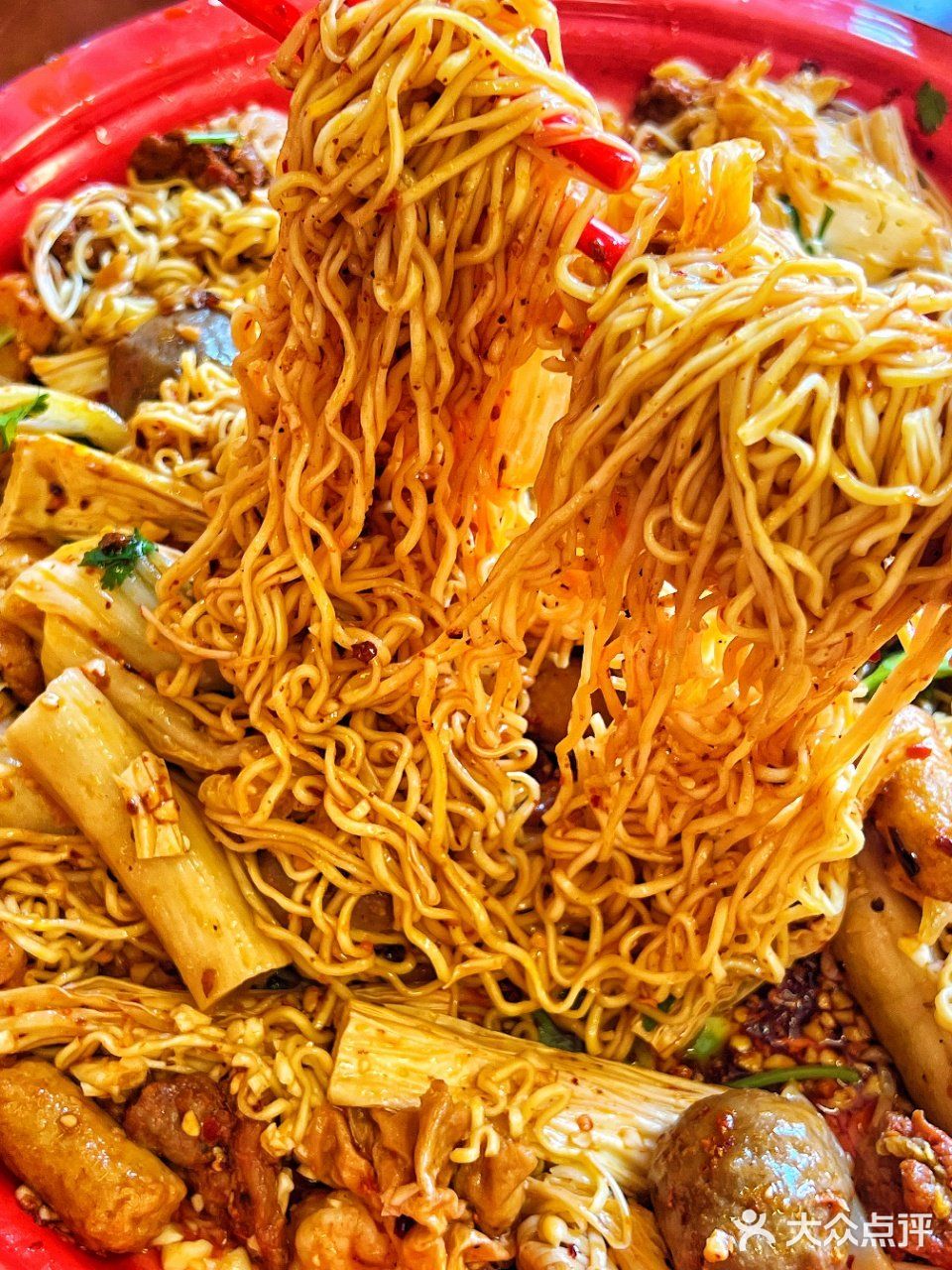 谁还没有吃过这家盘盘麻辣烫！