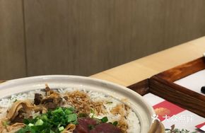 Cured Sausage and Duck Claypot Rice
